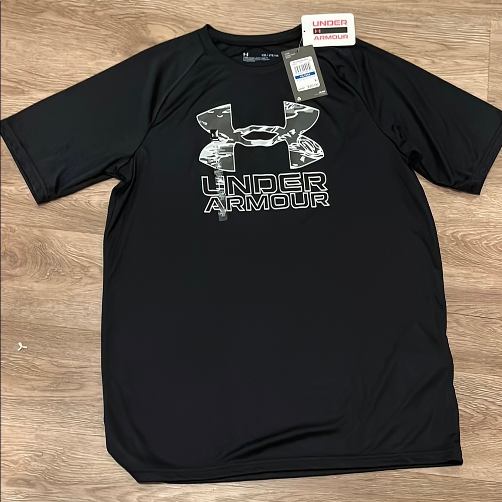 Under Armour Men's Black Short Sleeve Tee